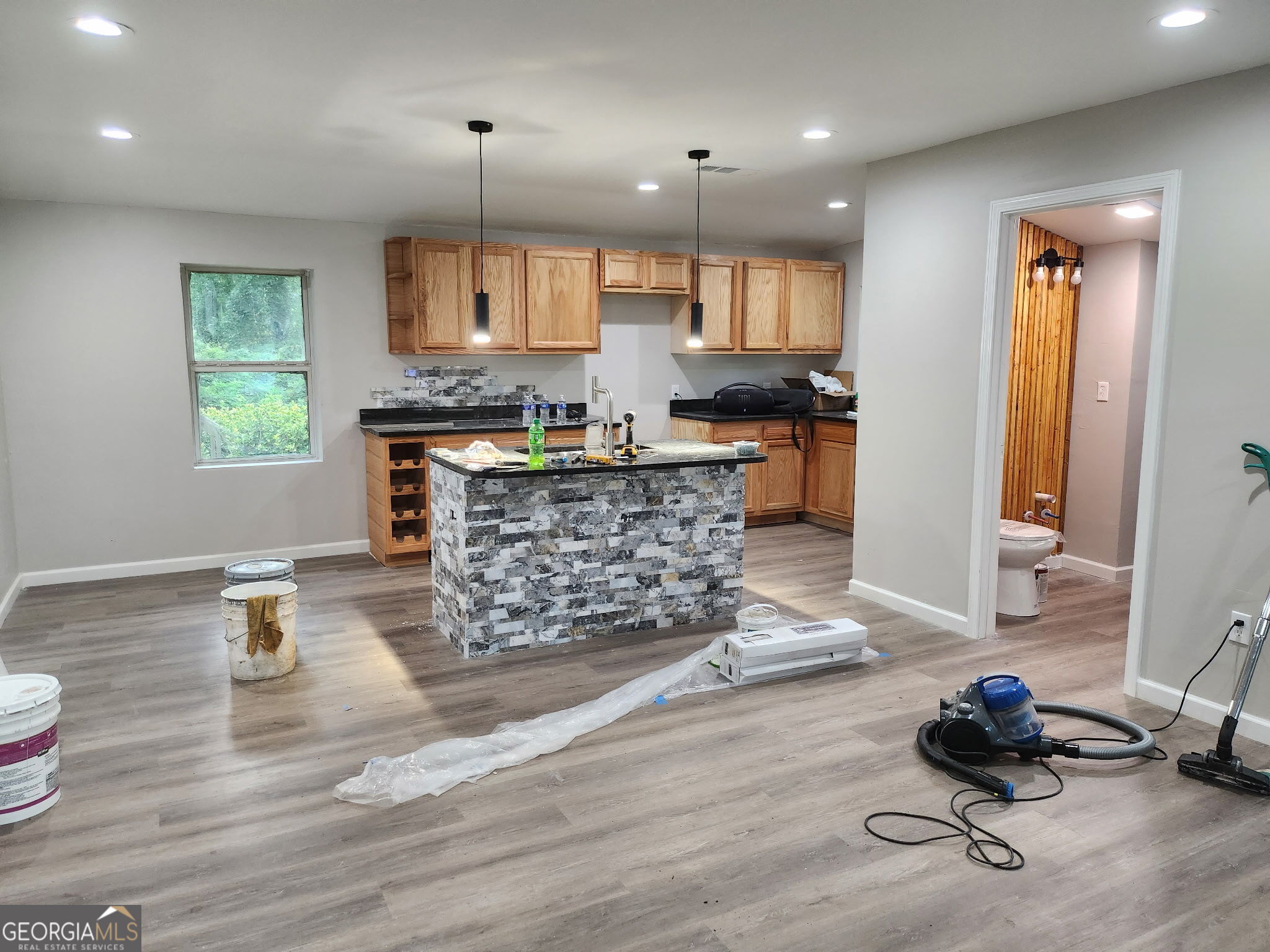 1192 Pleasant CIR NW