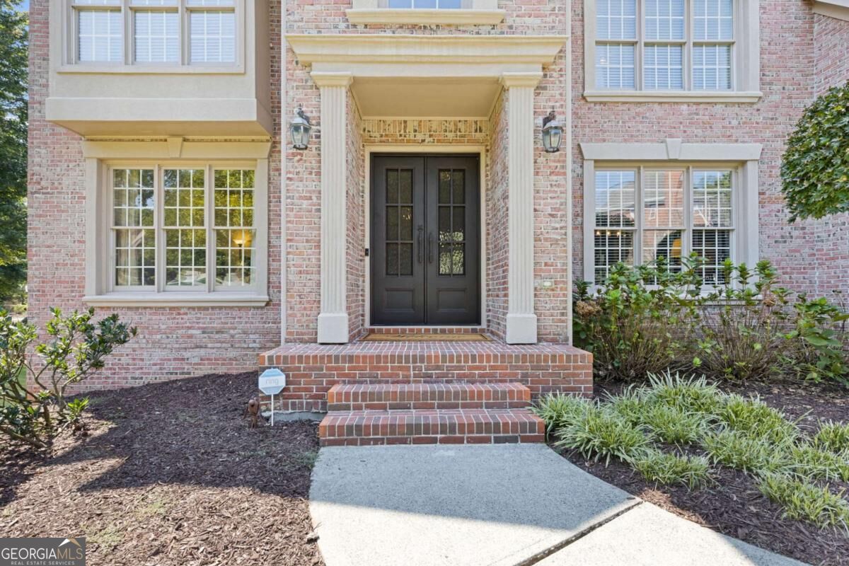 700 Rose Creek CIR