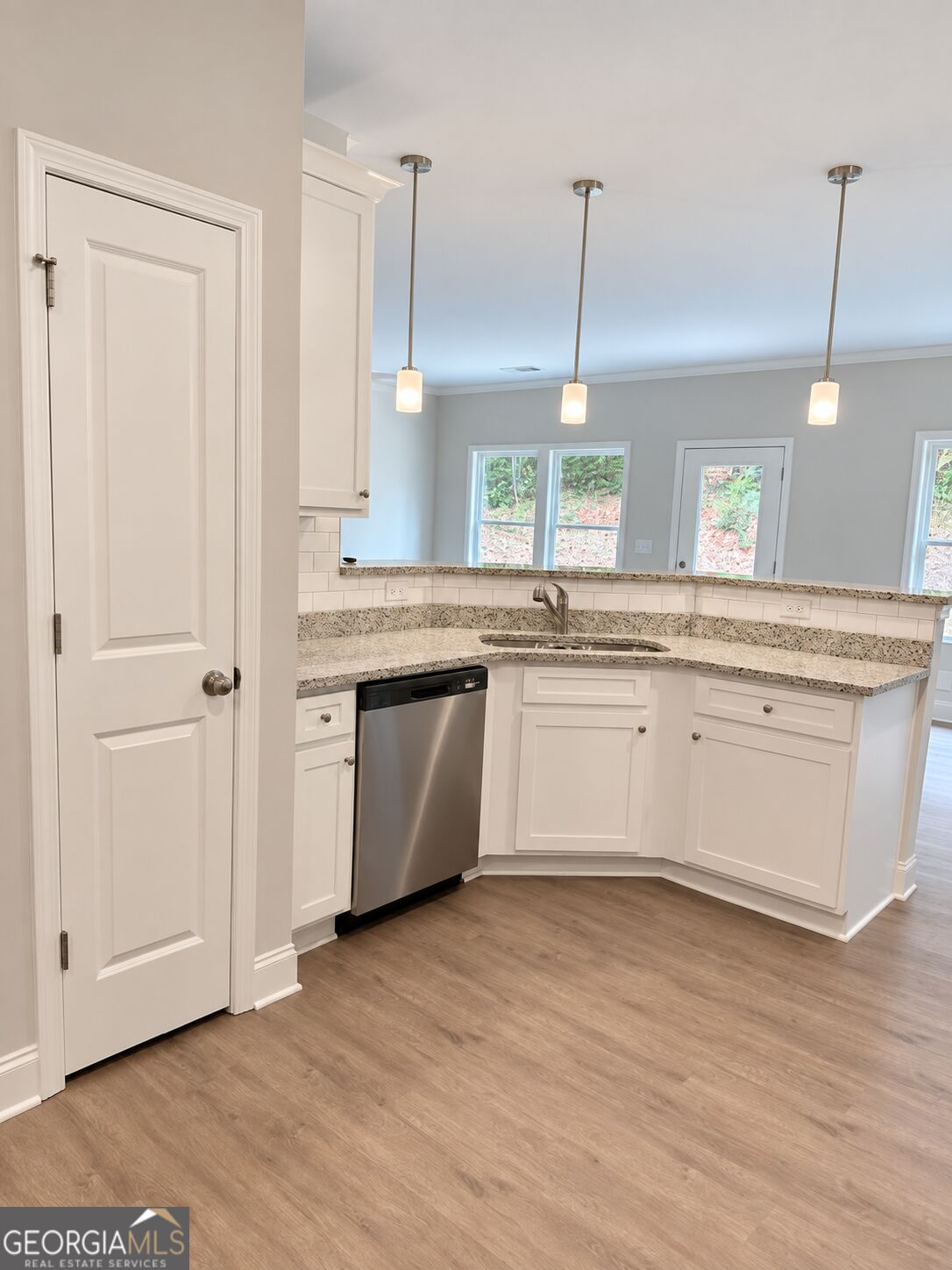 4480 Rivercliffs WAY