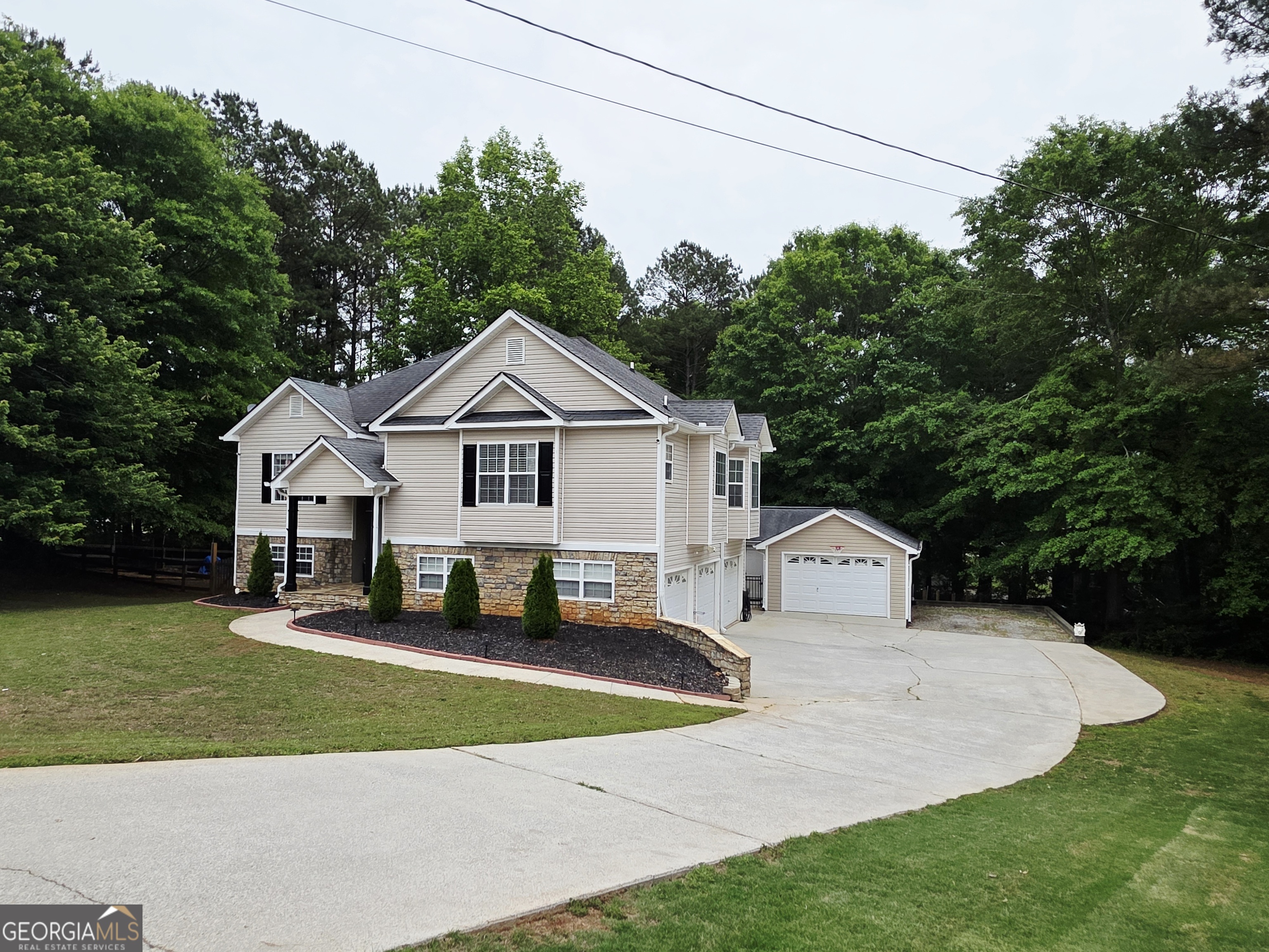 1005 Creek Run PL