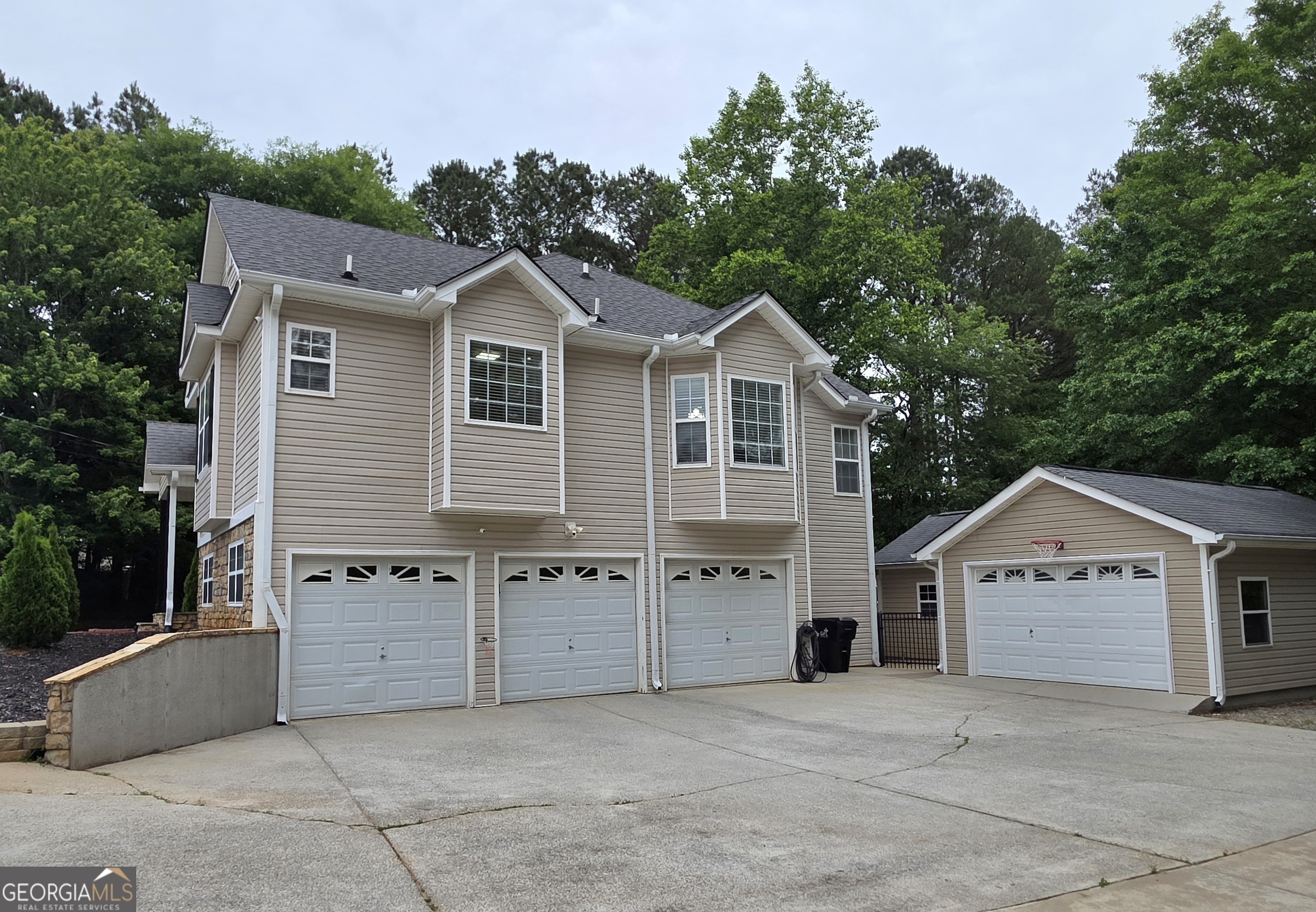 1005 Creek Run PL