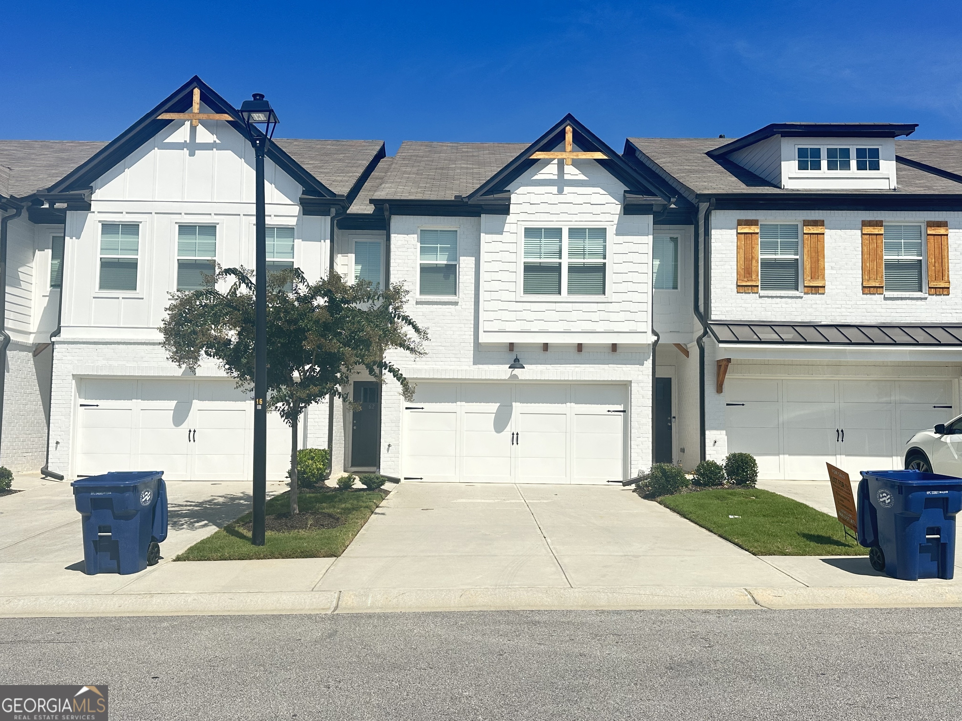 Beautiful townhome located just minutes from the heart of Winder and easy access to I-85. Inside the home you will find a very clean and modern design with all stainless steal appliances with gorgeous counter tops. The upstairs provides a lovely oasis for its occupants with a conveniently located lounge area just at the top of the stairs. Inside the neighborhood you will have the option to enjoy great amenities such as a swimming, green space, and a playground. This townhome is in the perfect location on the West side of Winder with restaurants and shopping near by. This one will not last long, so don't wait!