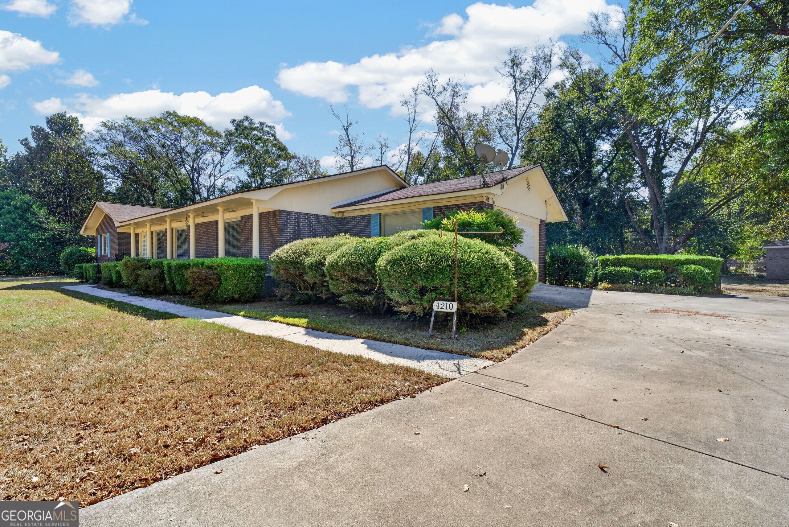 4210 Jones RD