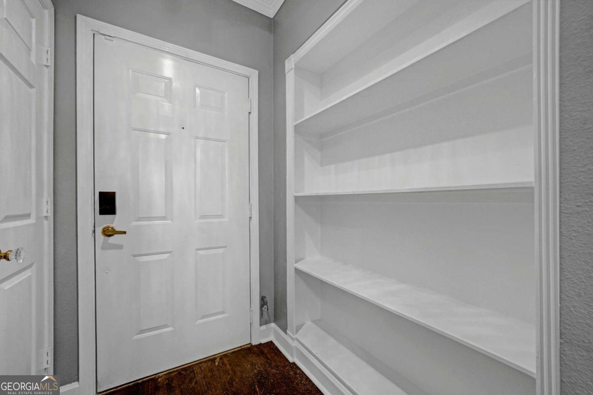3777 Peachtree RD NE 1116