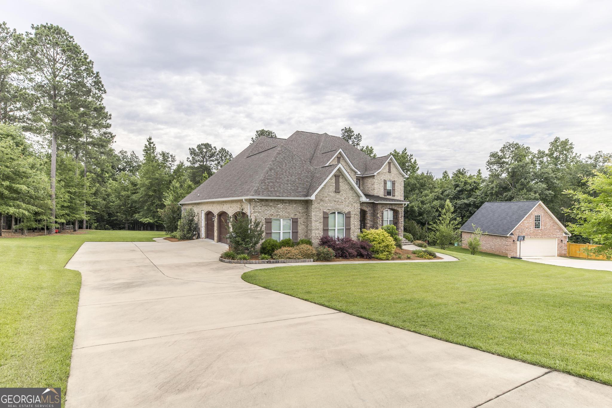 223 Yale CIR