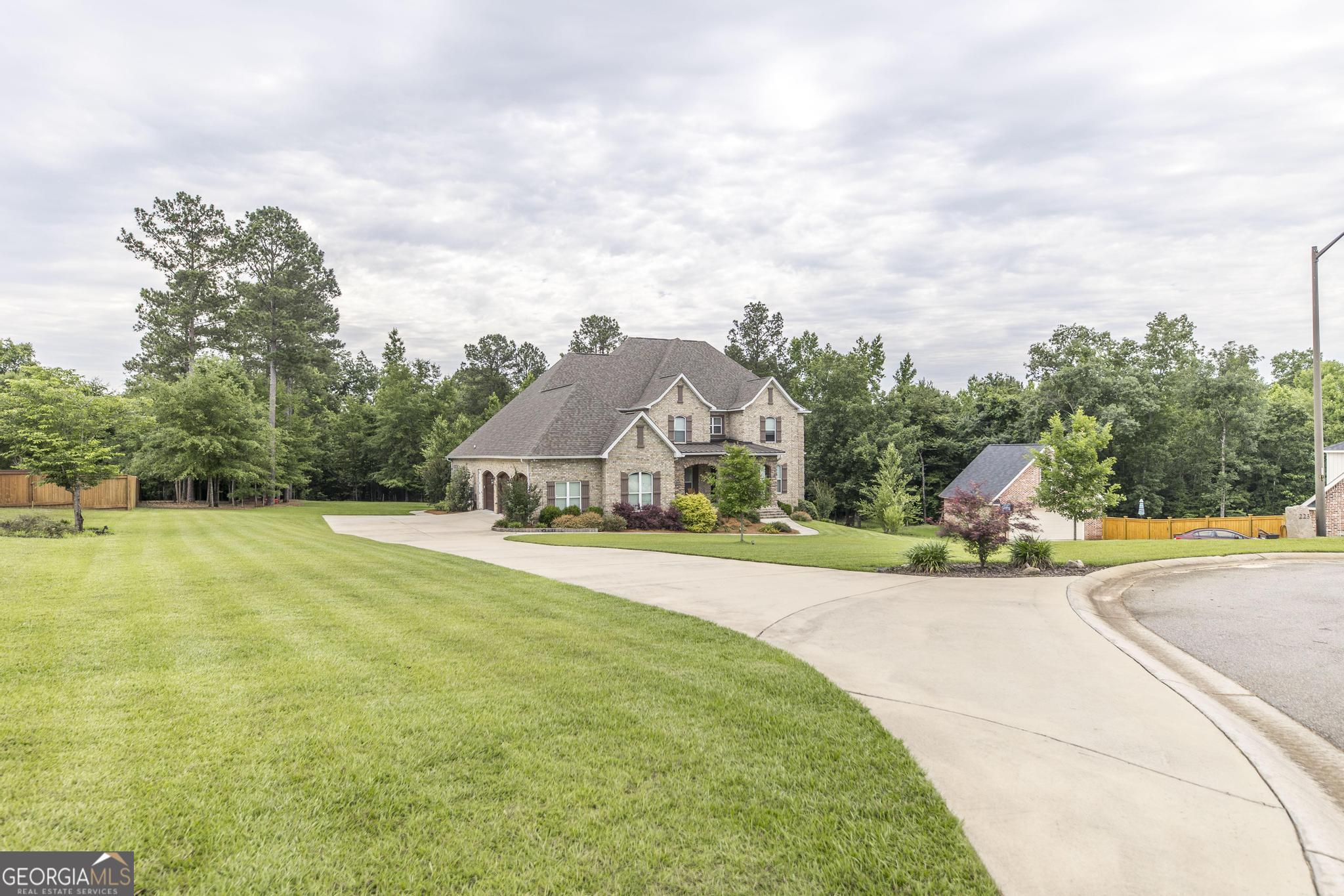 223 Yale CIR
