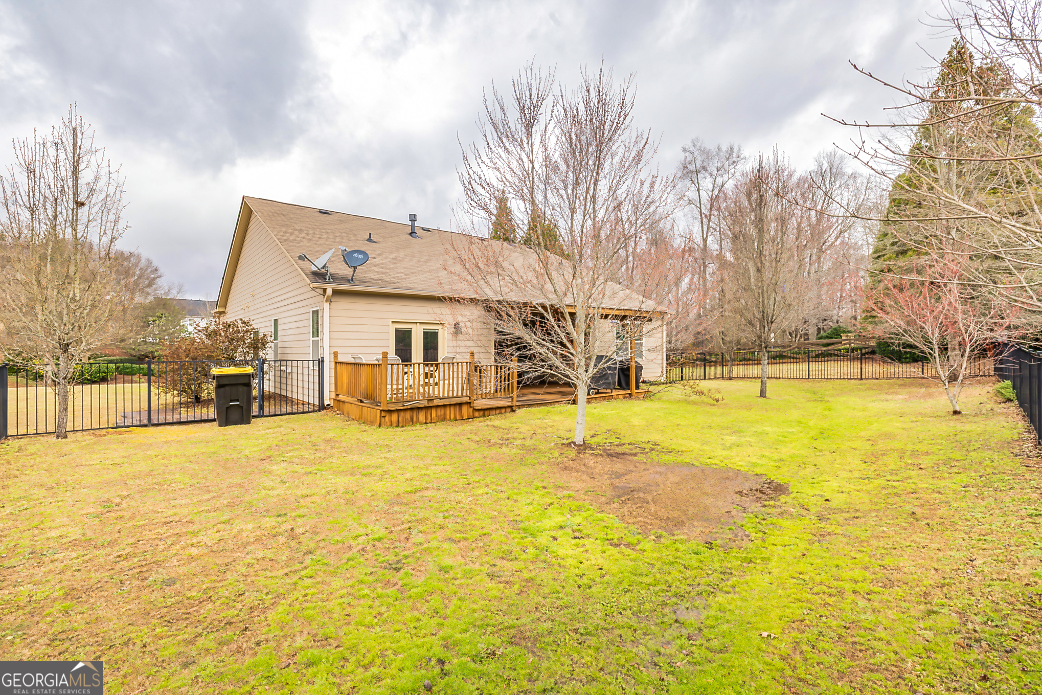 Newnan, Georgia 30263, United States, 3 Bedrooms Bedrooms, ,2 BathroomsBathrooms,Residential,Active,83745