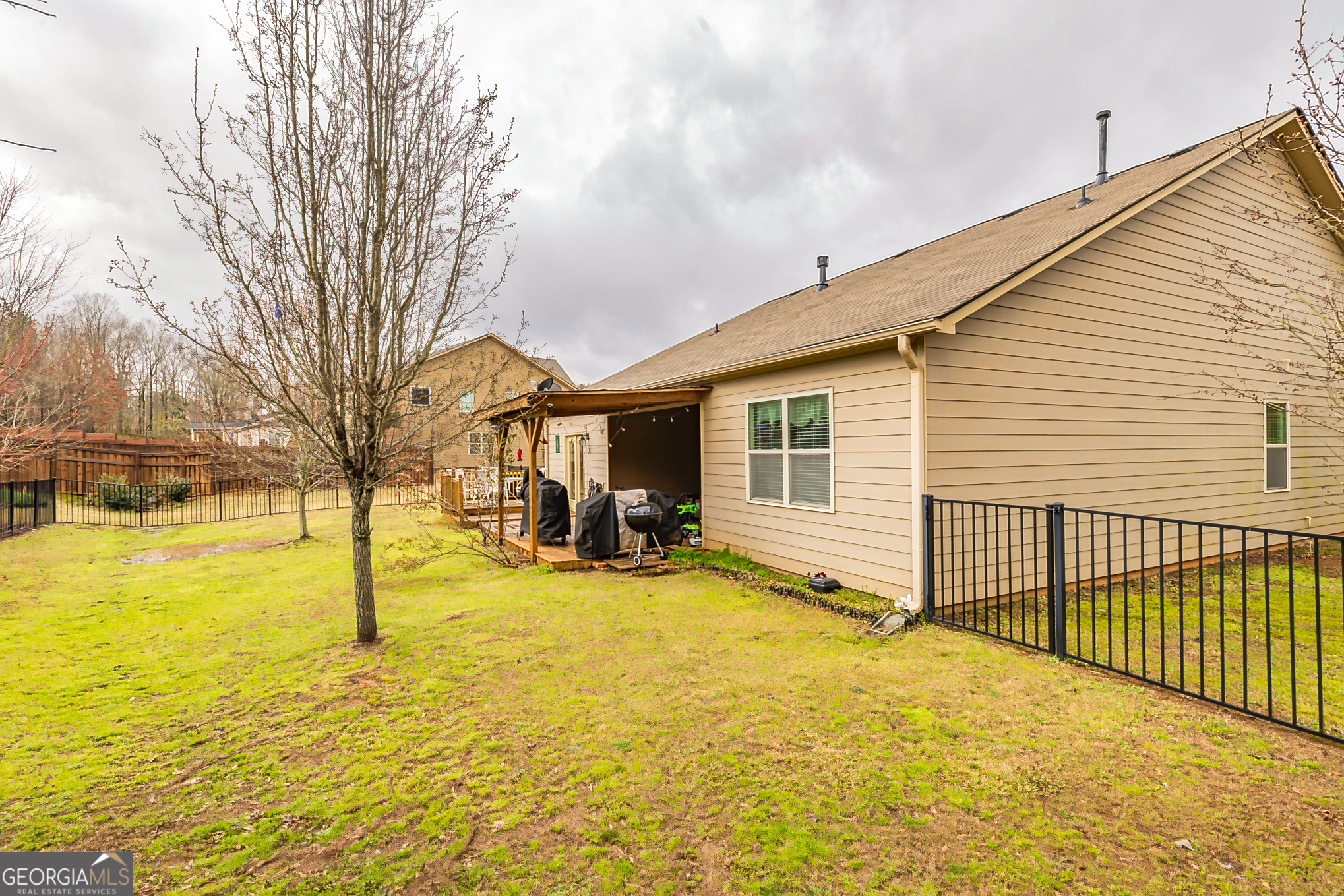 Newnan, Georgia 30263, United States, 3 Bedrooms Bedrooms, ,2 BathroomsBathrooms,Residential,Active,83745