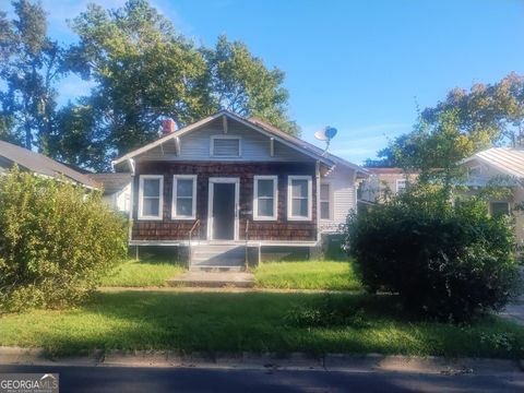 1114 E 37th ST Savannah GA 31404