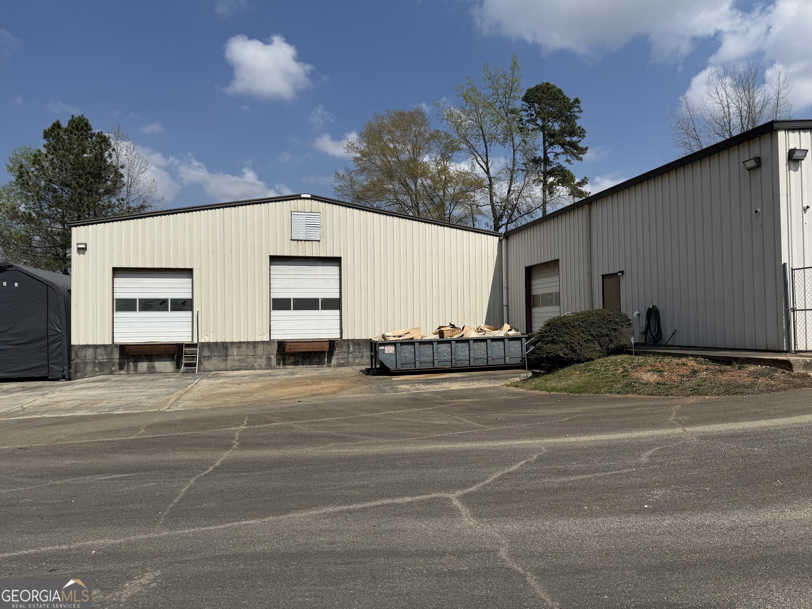 120 Shamrock Ind BLVD