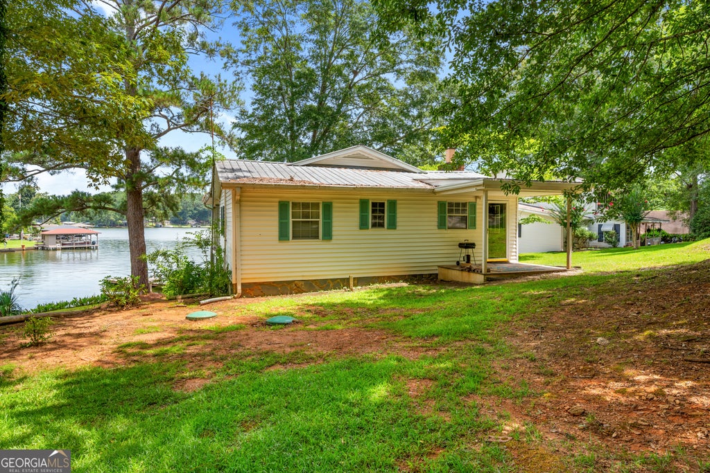 Photo of 224 Roberts Point Road, Jackson, GA 30233 (MLS # 10813465)