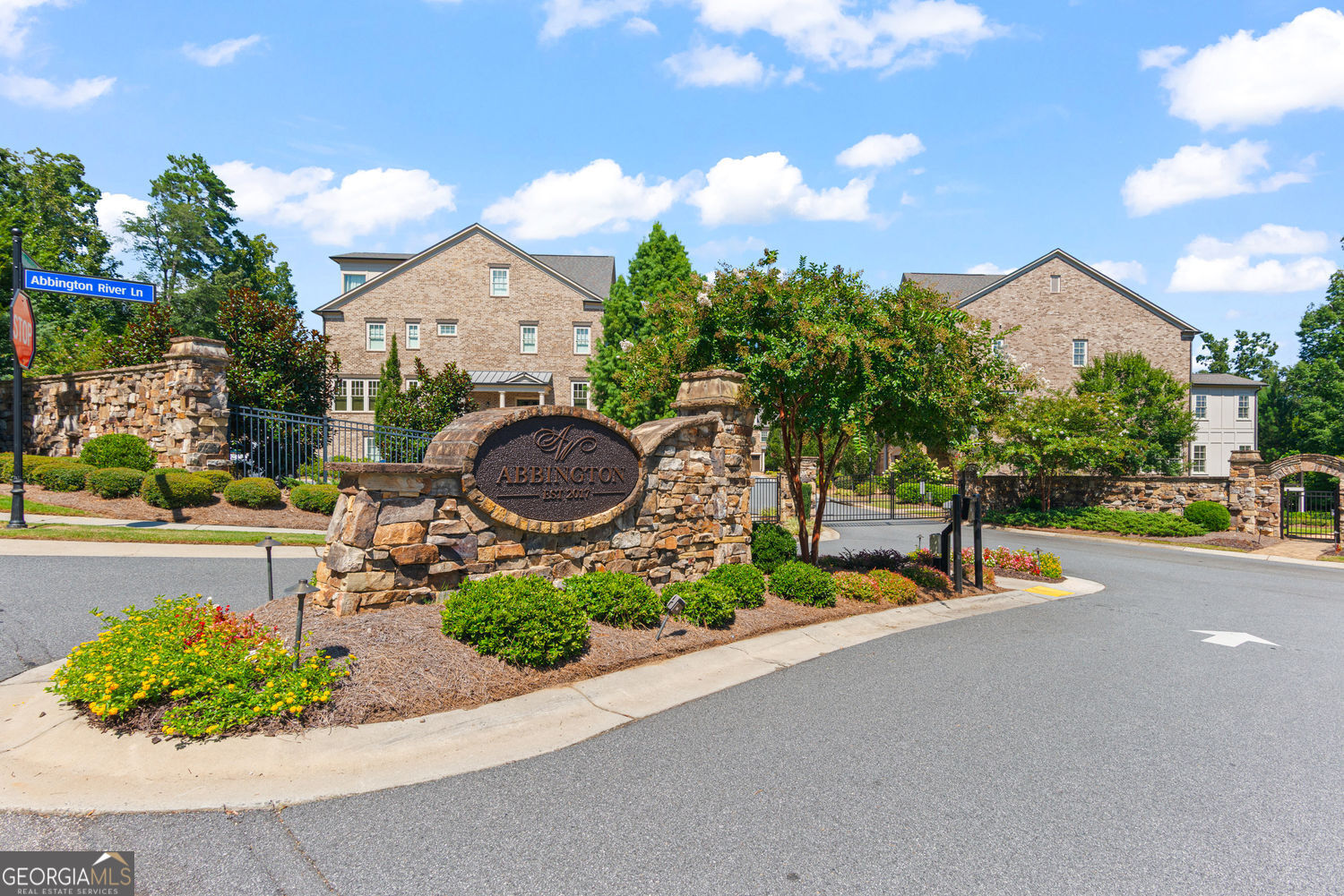 502 Abbington River LN