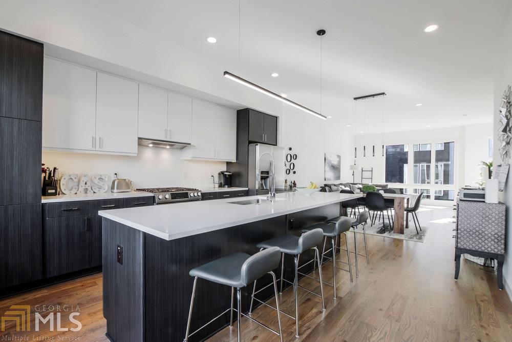 1463 La France - Residential