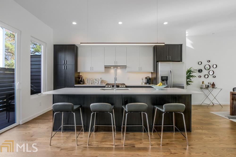 1463 La France - Residential