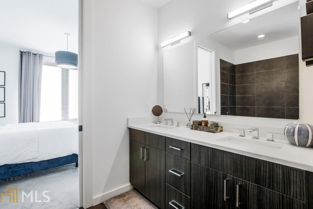 1463 La France - Residential