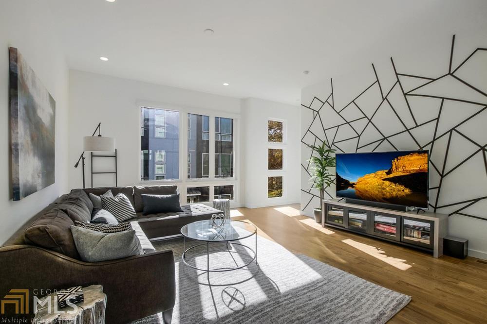 1463 La France - Residential