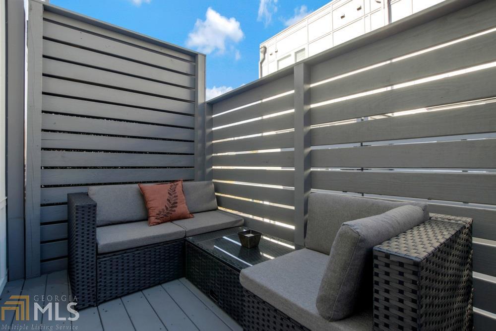 1463 La France - Residential