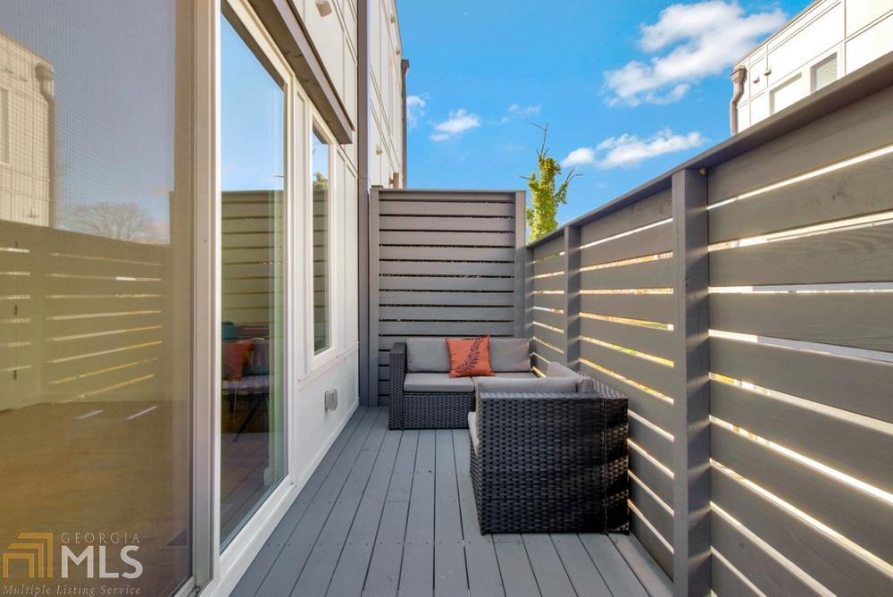 1463 La France - Residential