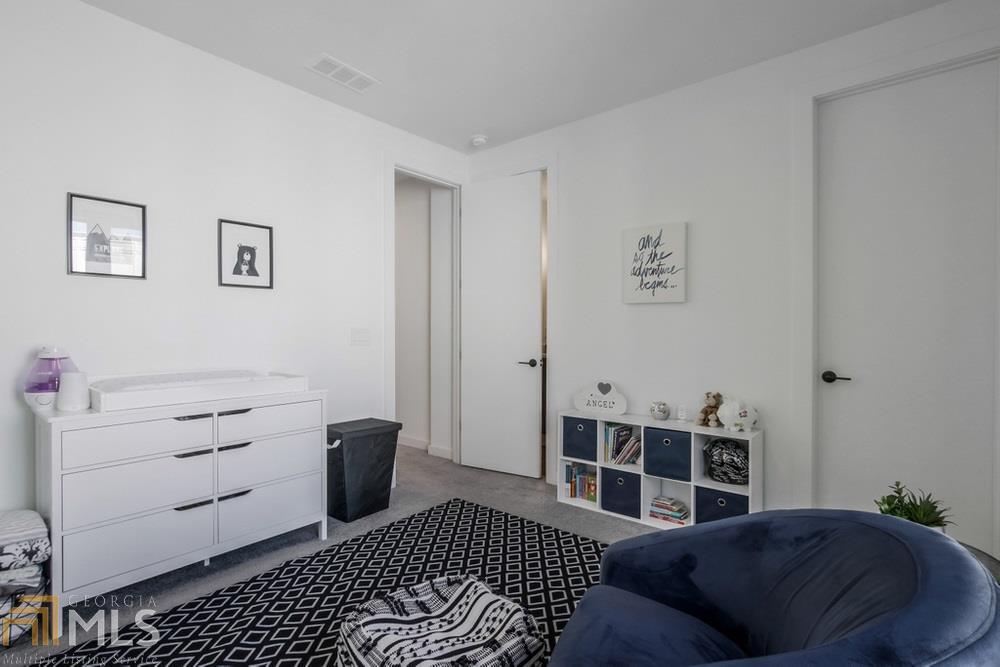 1463 La France - Residential
