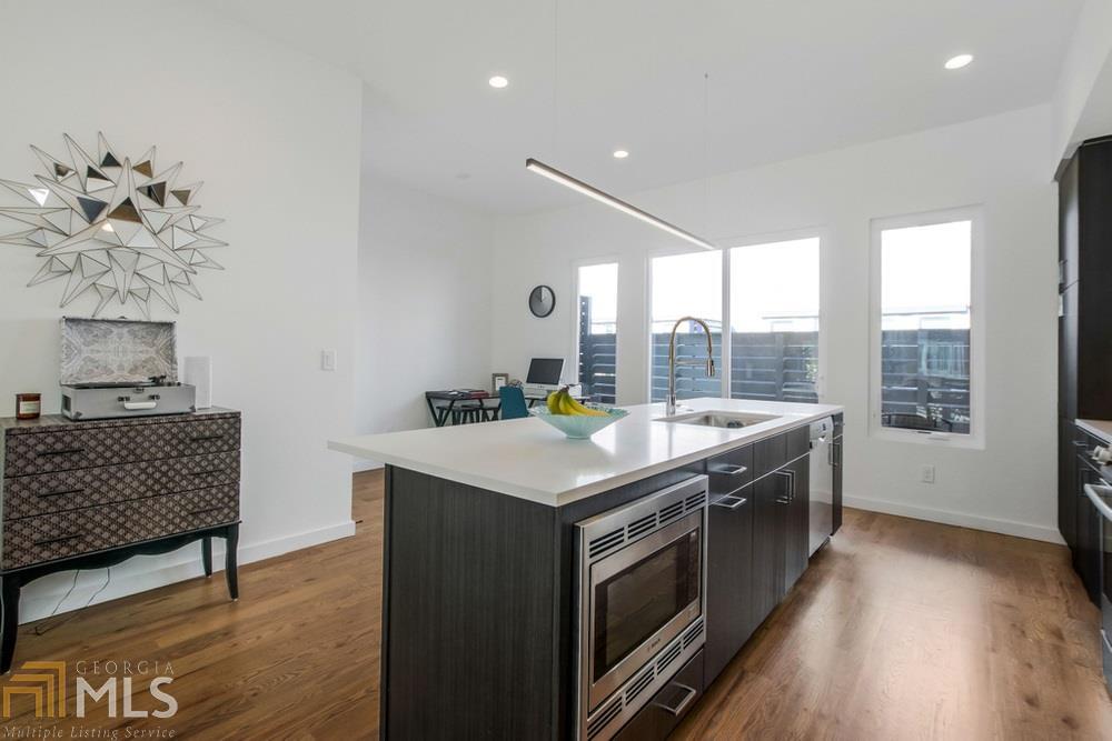 1463 La France - Residential