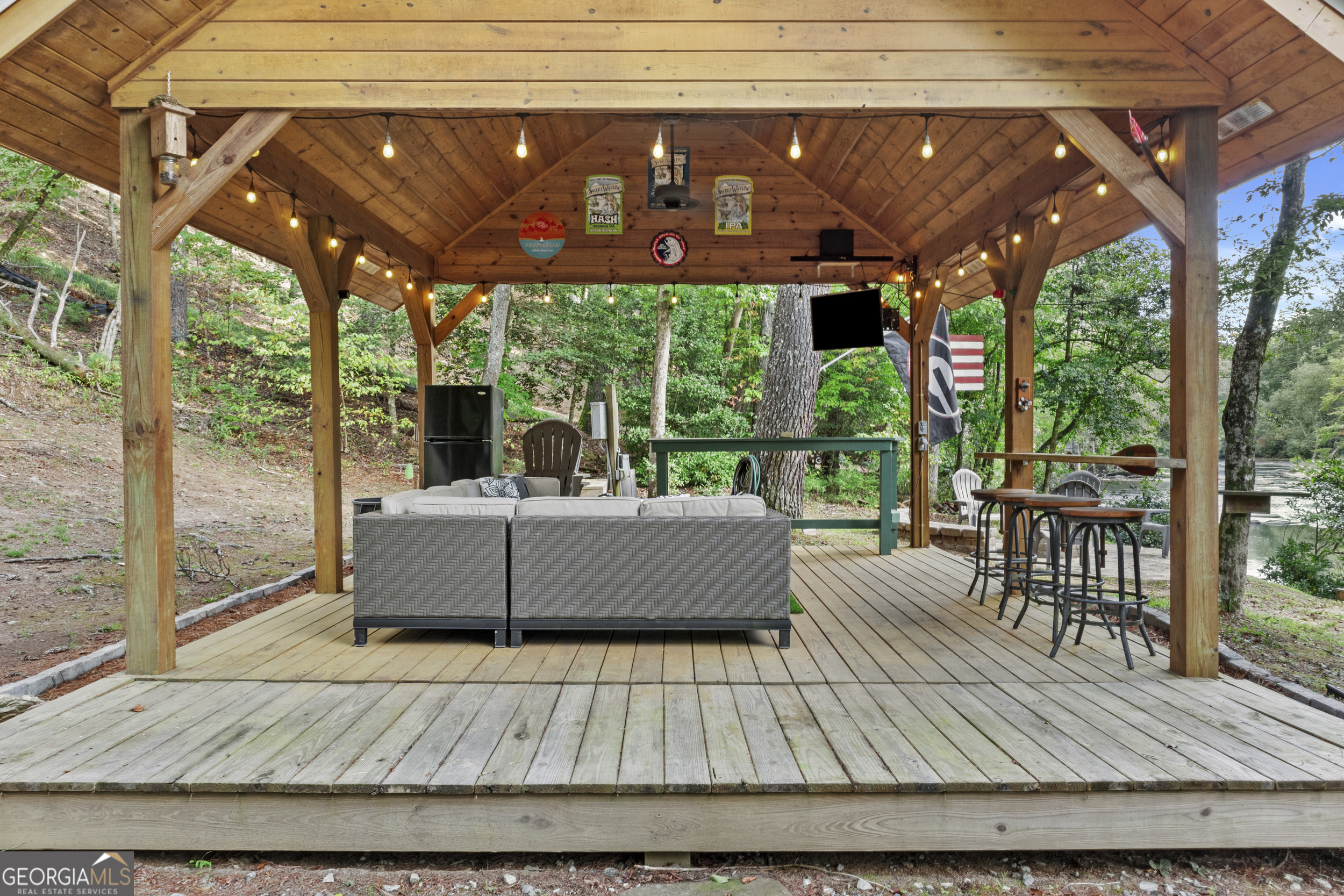 155 Bear Paw CT