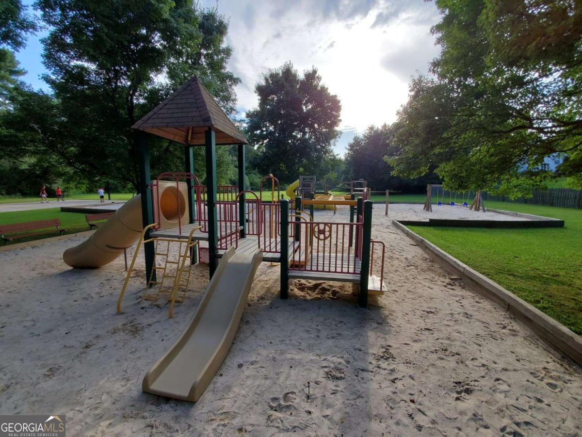 Willow Run - Residential