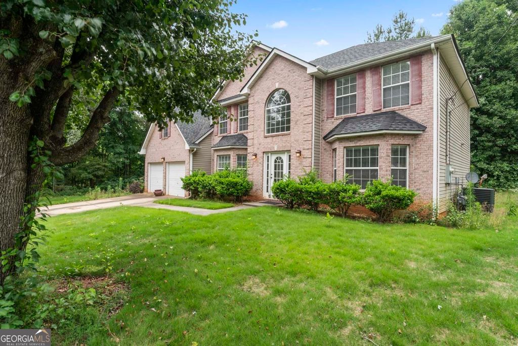 Photo of 4042 Smithfield Trail, Ellenwood, GA 30294 (MLS # 10772016)