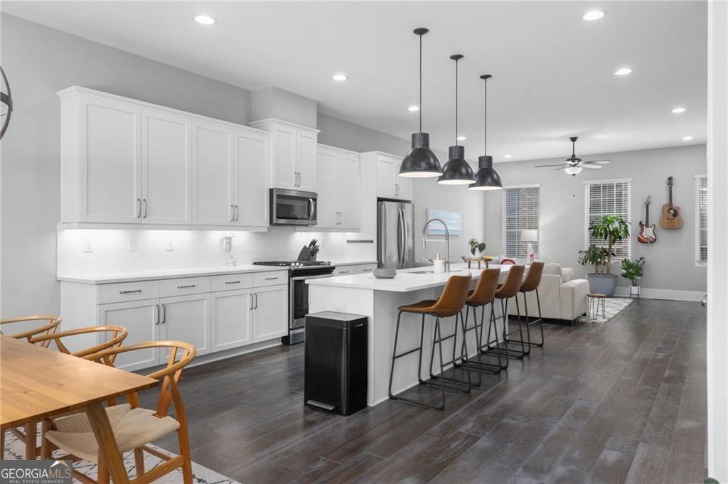 250 Castleberry Station DR SW