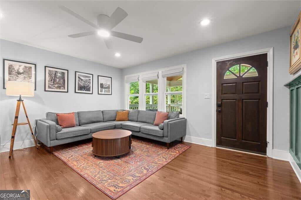Photo of 1077 Vista Trail NE, Atlanta, GA 30324 (MLS # 10820538)