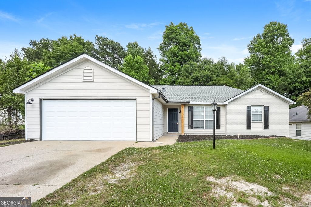 Photo of 320 Emerald Green Court, Atlanta, GA 30349 (MLS # 10731913)