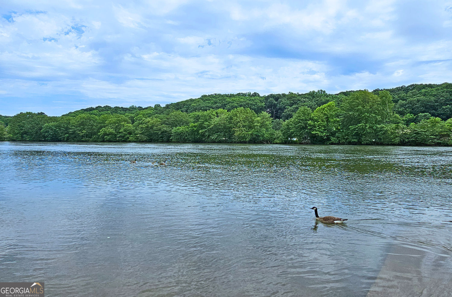 Roswell, Georgia 30075, United States, 3 Bedrooms Bedrooms, ,3 BathroomsBathrooms,Residential,Pending,192564