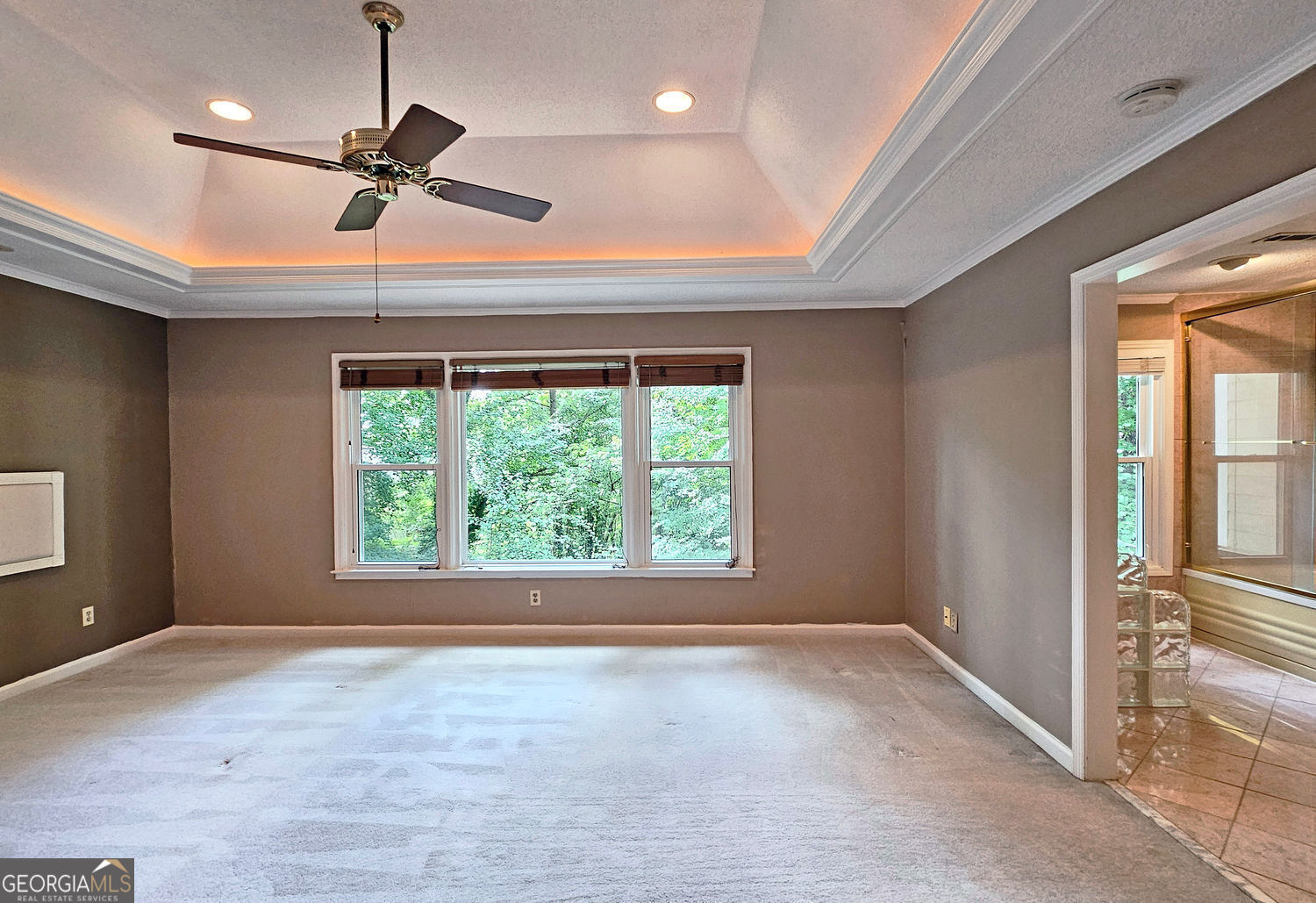 Roswell, Georgia 30075, United States, 3 Bedrooms Bedrooms, ,3 BathroomsBathrooms,Residential,Pending,192564