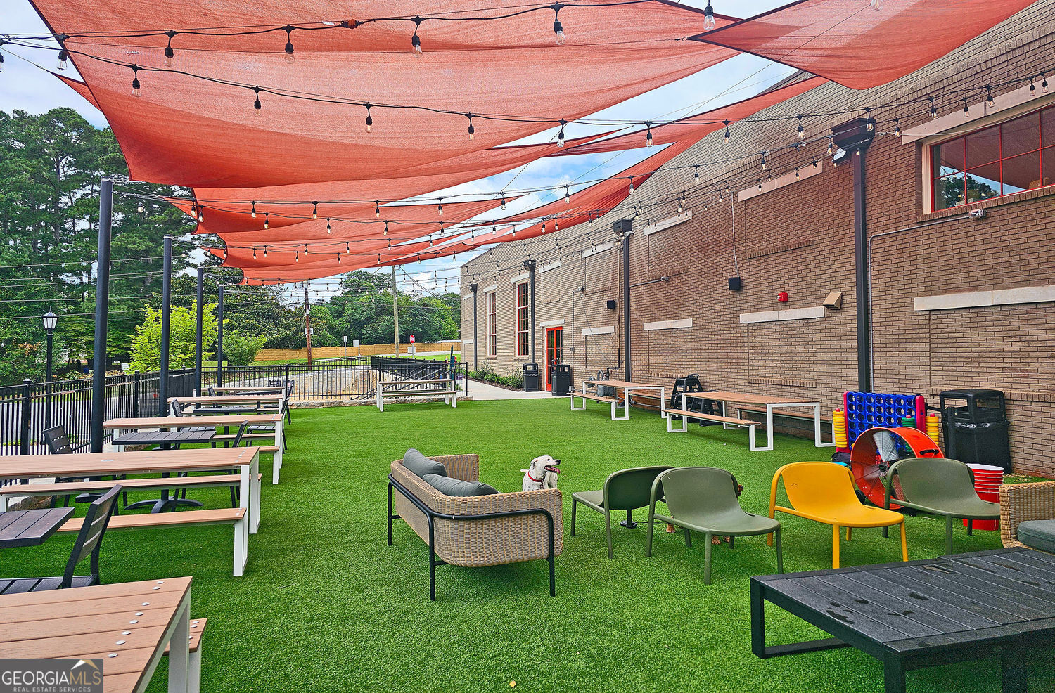 Roswell, Georgia 30075, United States, 3 Bedrooms Bedrooms, ,3 BathroomsBathrooms,Residential,Pending,192564