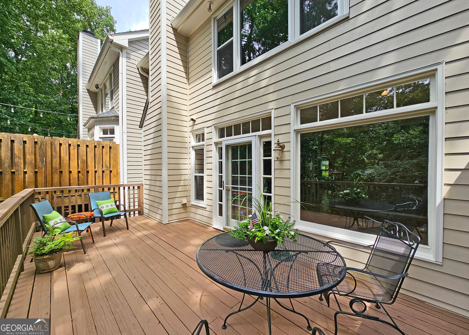 Roswell, Georgia 30075, United States, 3 Bedrooms Bedrooms, ,3 BathroomsBathrooms,Residential,Pending,192564