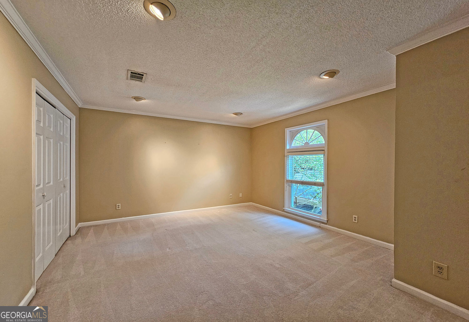 Roswell, Georgia 30075, United States, 3 Bedrooms Bedrooms, ,3 BathroomsBathrooms,Residential,Pending,192564