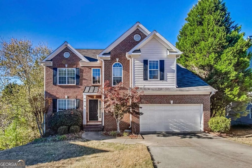 Photo of 326 Canterbury Plac Drive, Suwanee, GA 30024 (MLS # 10841108)
