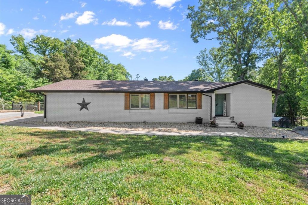 Photo of 1002 Hank Lane, Canton, GA 30114 (MLS # 10756441)