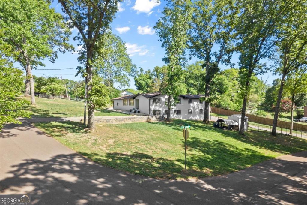 Photo of 1002 Hank Lane, Canton, GA 30114 (MLS # 10756441)