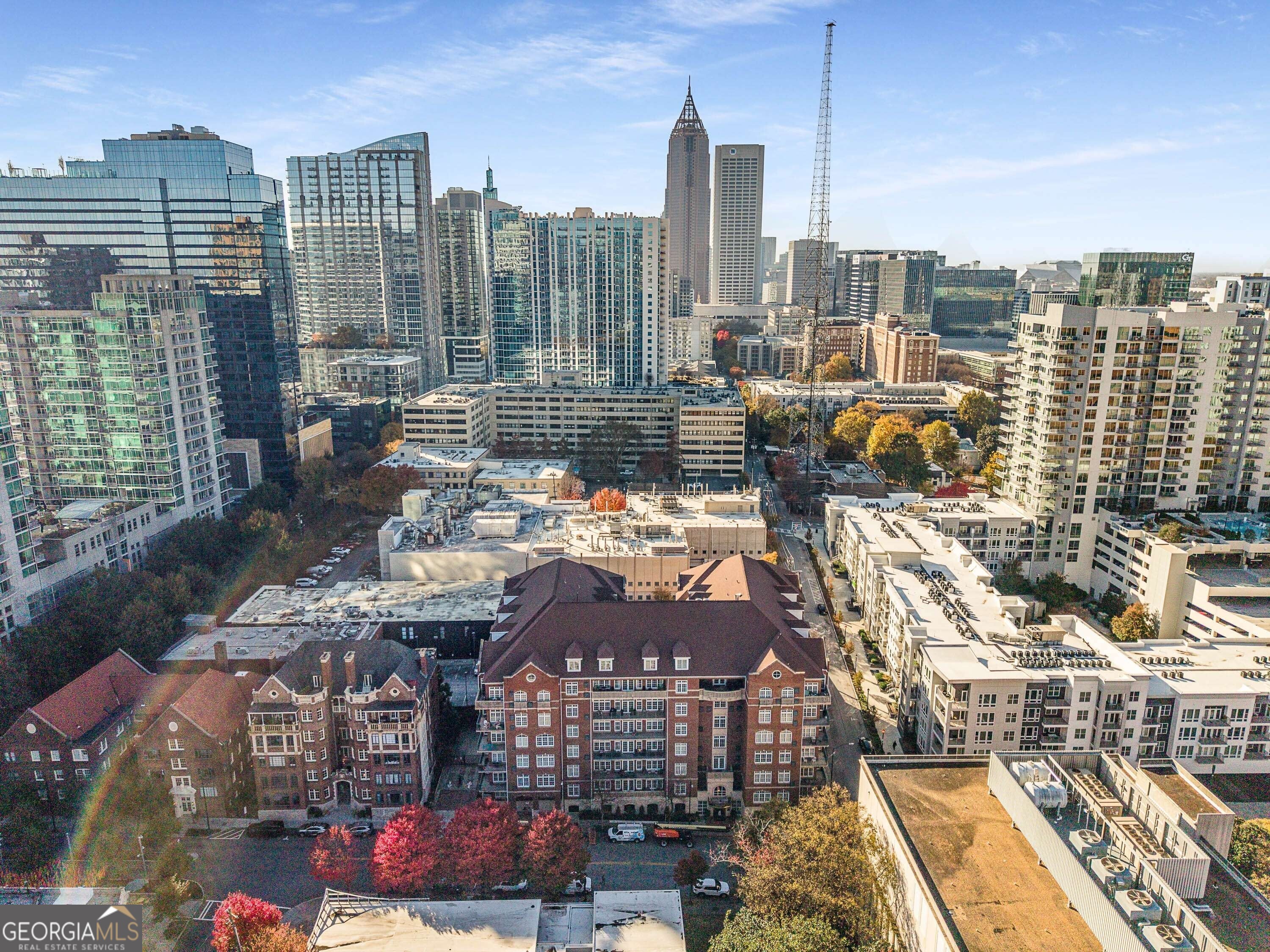 77 Peachtree PL NE 101