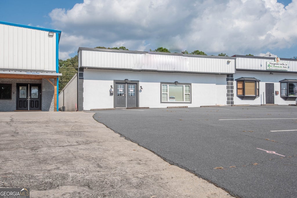 Photo of 2954 N Expressway Expy, Griffin, GA 30223 (MLS # 10849567)