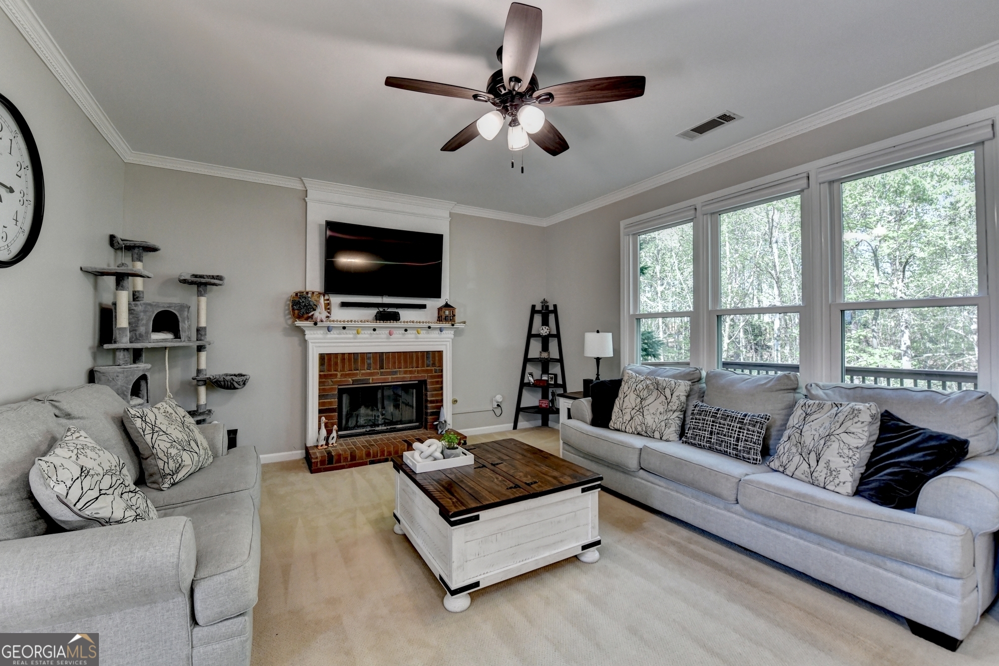 320 Hillside Manor DR