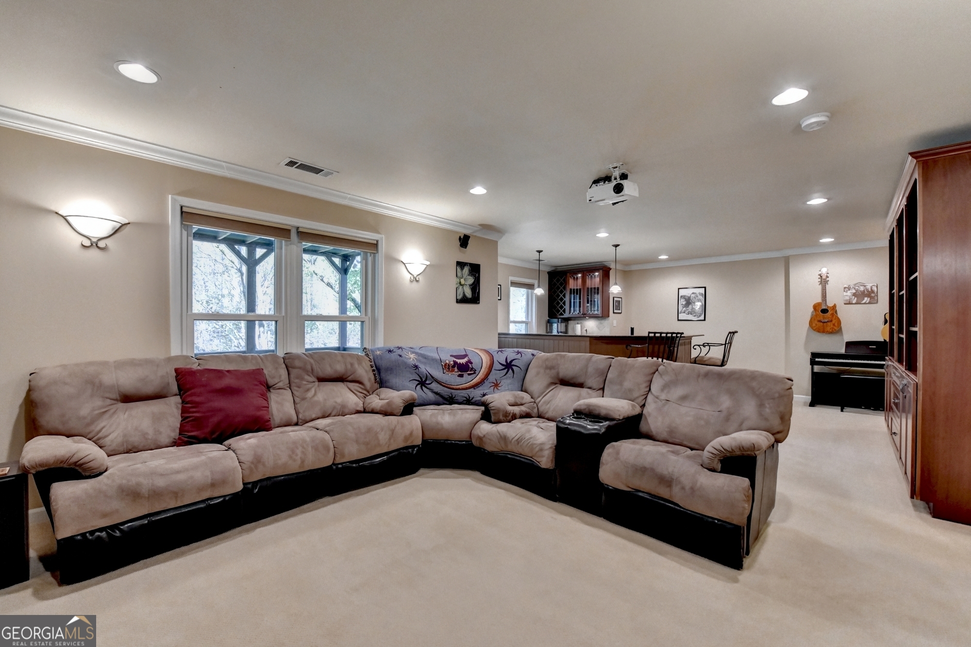 320 Hillside Manor DR