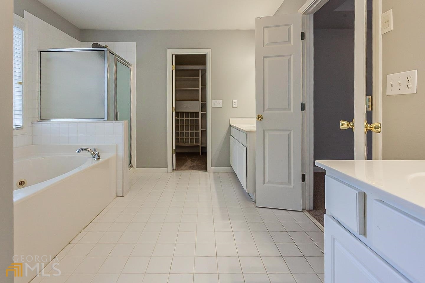 REGENCY PARK - Residential