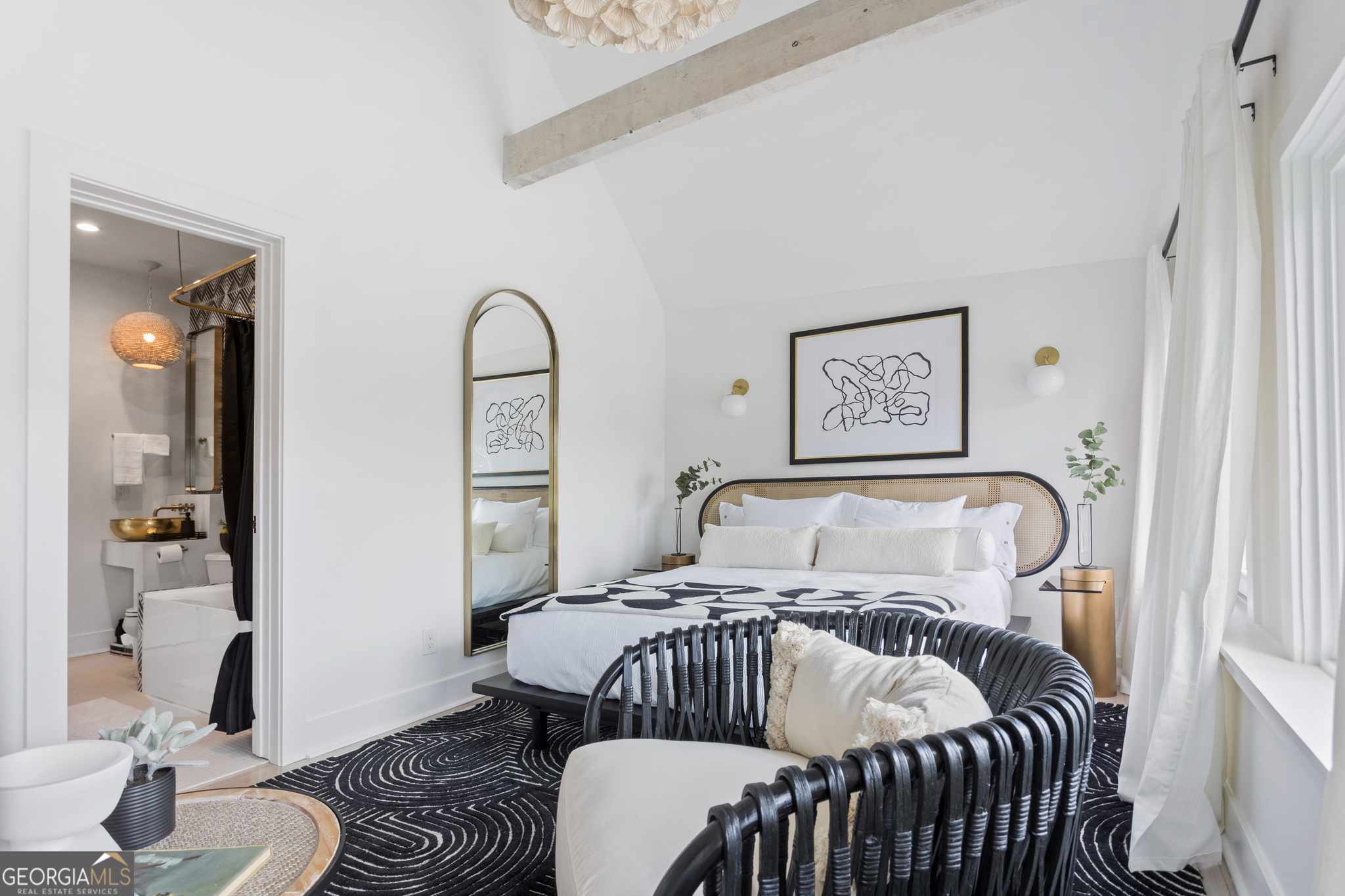 724 Charles Allen DR NE 4