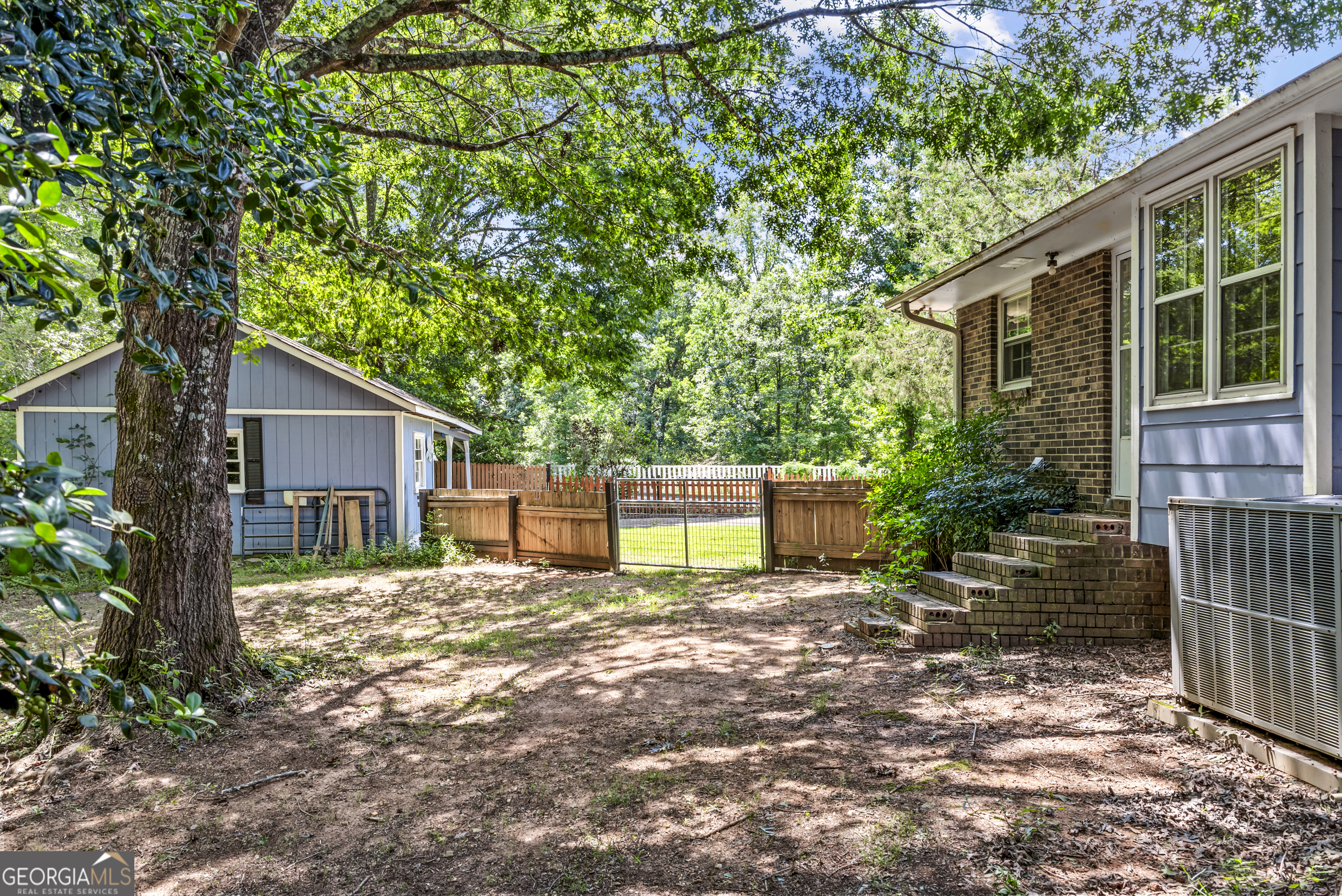 1151 Fears RD