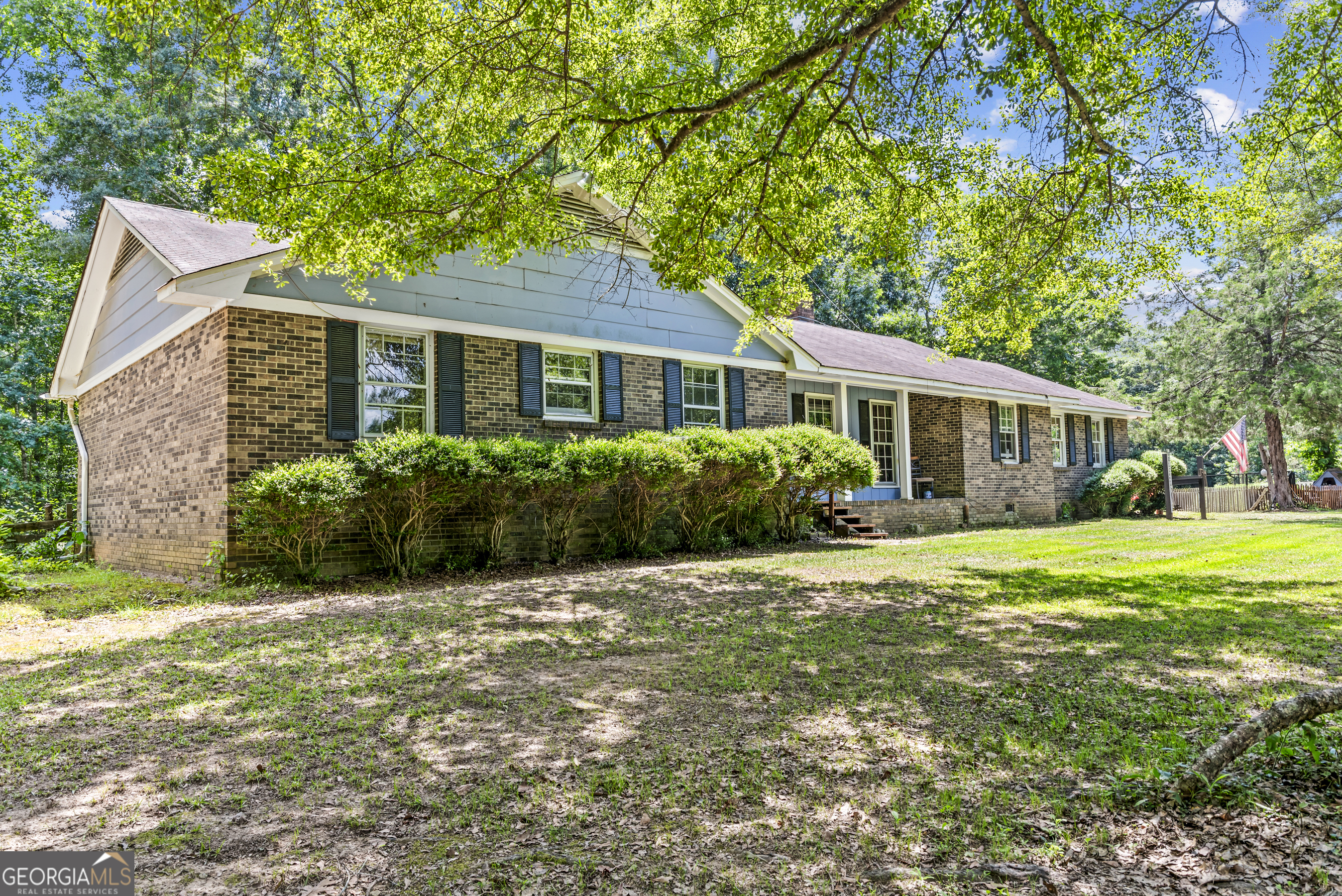 1151 Fears RD