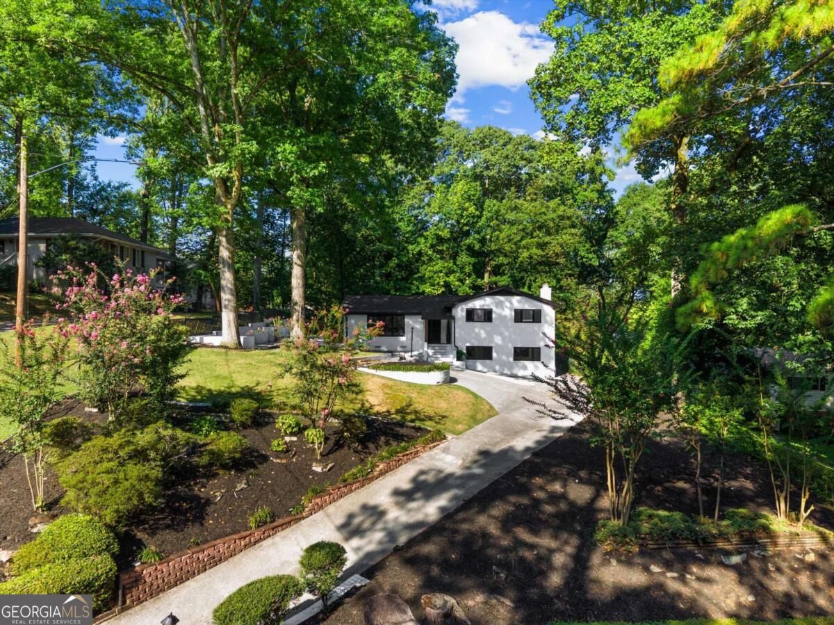 2546 Skyland TRL NE