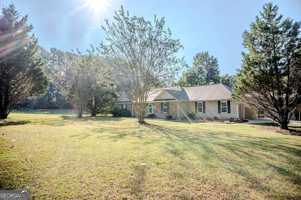 Photo of 980 W Ellis Road, Griffin, GA 30223 (MLS # 10874811)