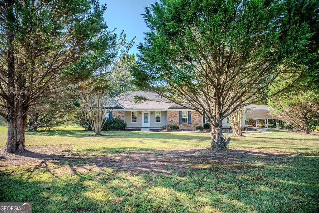 Photo of 980 W Ellis Road, Griffin, GA 30223 (MLS # 10874811)