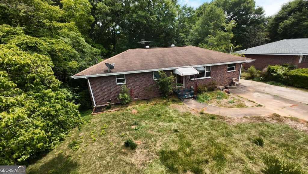 Photo of 339 Windemere Way, Jonesboro, GA 30238 (MLS # 10766730)